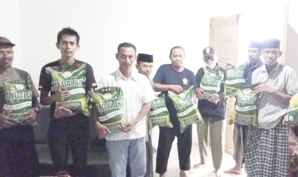 Program Mandiri Benih Pemprov Sulsel Salurkan 11 Ton Padi Inpari 32 untuk Petani Sangiasseri