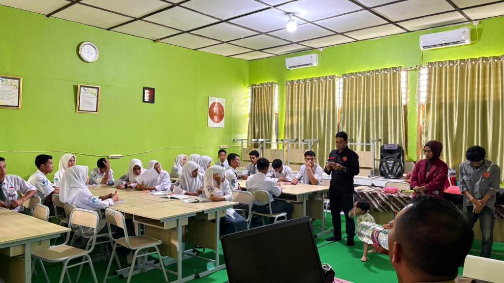 Kenalkan Pendidikan Vokasi, Prodi TRIL UMSi Sambangi SMA Negeri 4 Sinjai