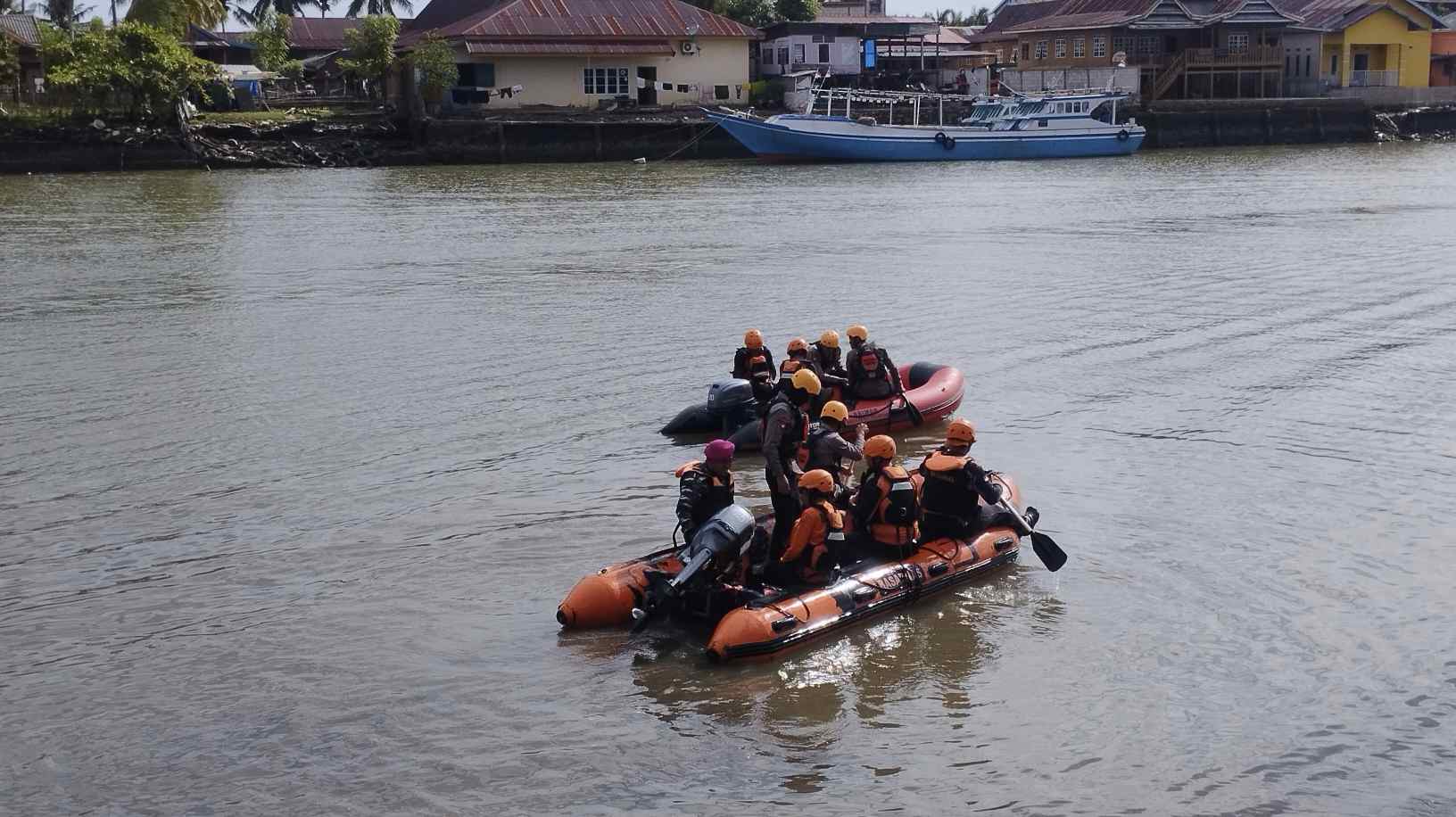 Operasi Hari Kelima Pencarian ABK KM 3 Putri 777 di Teluk Bone, Tim SAR Gabungan Sisir Arah Selatan