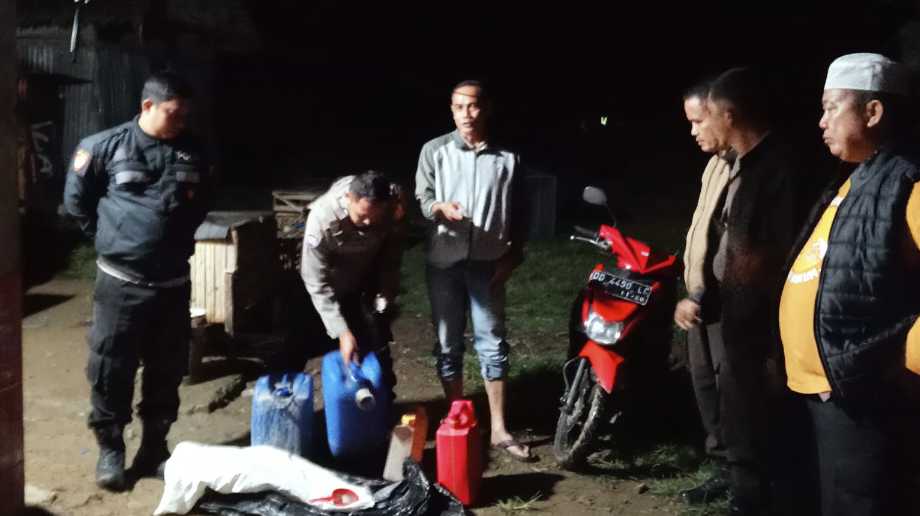 Patroli Cipta Kondisi di Sinjai Timur, Petugas Gerebek Warga Pesta Miras 40 Liter Ballo Disita