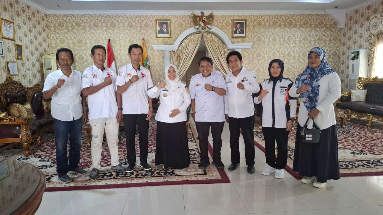 Terima Pengurus FAI, Bupati Sinjai Beri Dukungan Penuh untuk Kejuaraan Renang Gratis