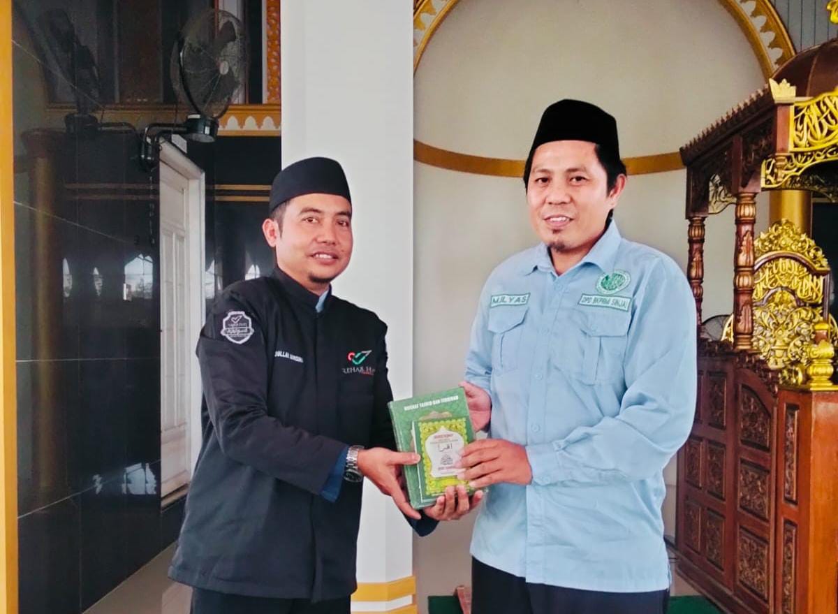 Rehab Hati Salurkan Wakaf Al-Qur’an dan Iqra untuk TK/TPA di Sinjai Selatan