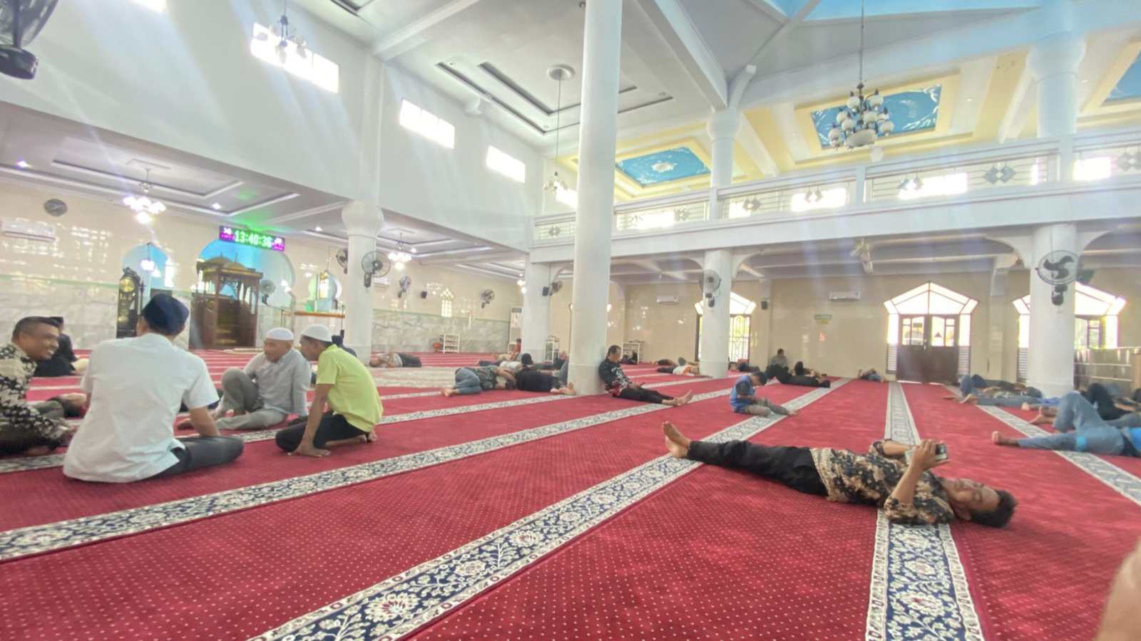 Masjid Agung Nujumul Ittihad Sinjai Jadi Lokasi Favorit Warga Beristirahat Selama Ramadan
