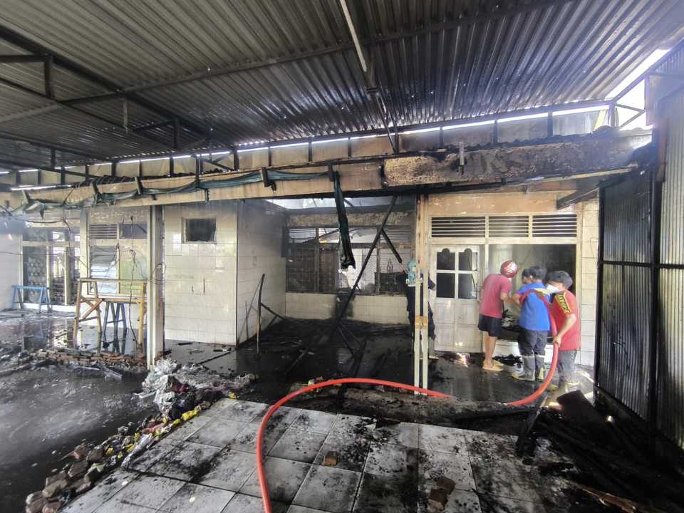 Dua Rumah Semi Permanen di Sinjai Utara Ludes Terbakar, Kerugian Ditaksir Rp100 Juta