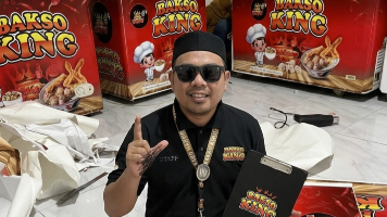 Dari Penyiar ke Pengusaha Kisah Sukses Bakso King Sinjai, Berawal 2 Kg Kini Tembus Ratusan Kg Daging per Hari