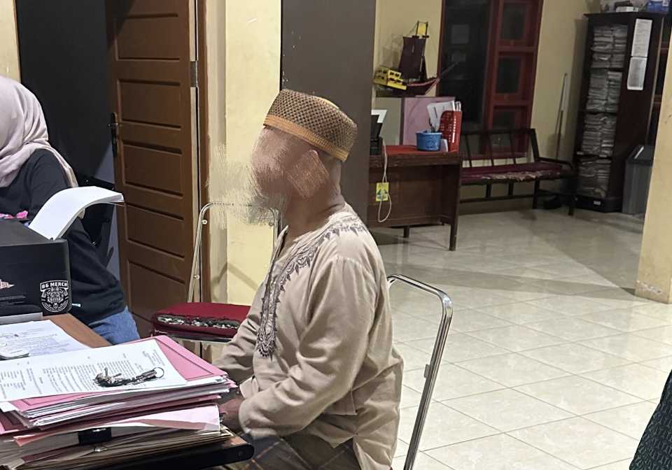 Oknum PNS di Sinjai Diamankan Resmob Polres Sinjai Atas Dugaan Pelecehan Seksual terhadap Pelajar