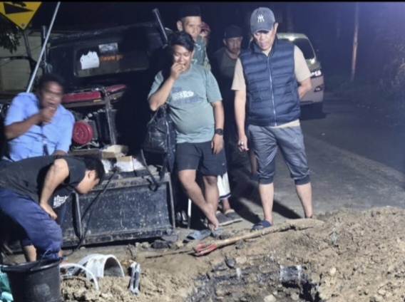 Pastikan Distribusi Aman, Direktur PDAM Sinjai Tinjau Langsung Perbaikan Pipa JDU di Gojeng
