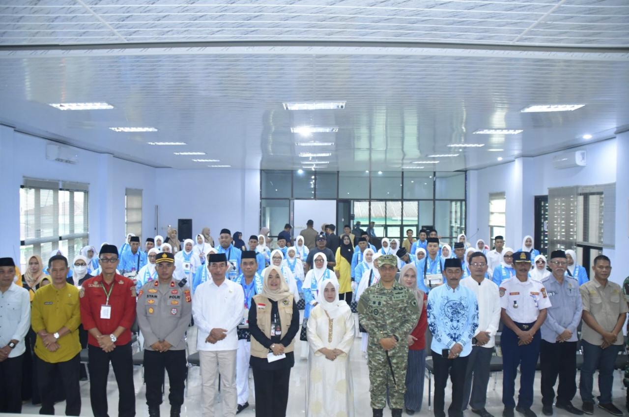 Lepas 44 Jemaah Calon Haji Sinjai, Bupati Ratnawati Tekankan Pentingnya Solidaritas di Tanah Suci