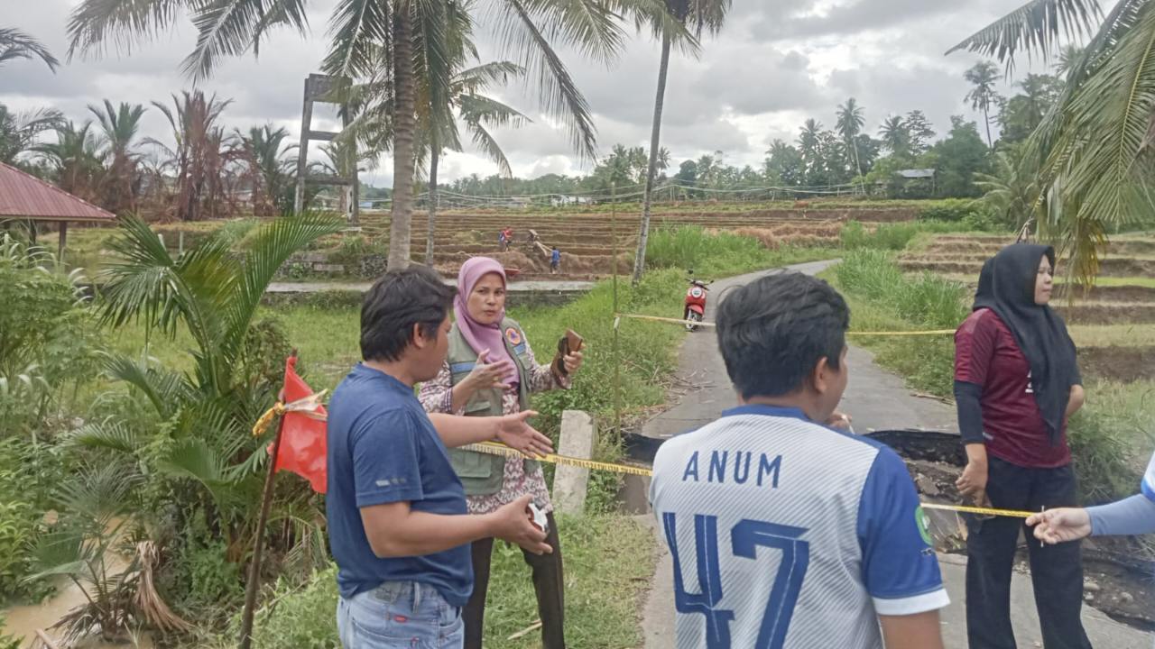 Akses Lumpuh! Jembatan Dusun Mangasa-Aruhu Sinjai Amblas Akibat Cuaca Ekstrem