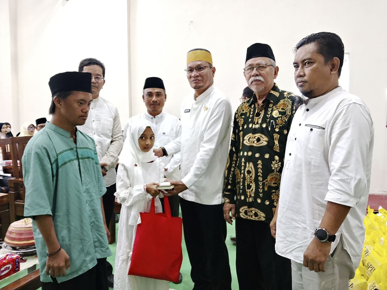 Kemenag Sinjai dan Mitra Zakat Santuni 52 Anak Yatim dan Disabilitas di Momentum 10 Muharram