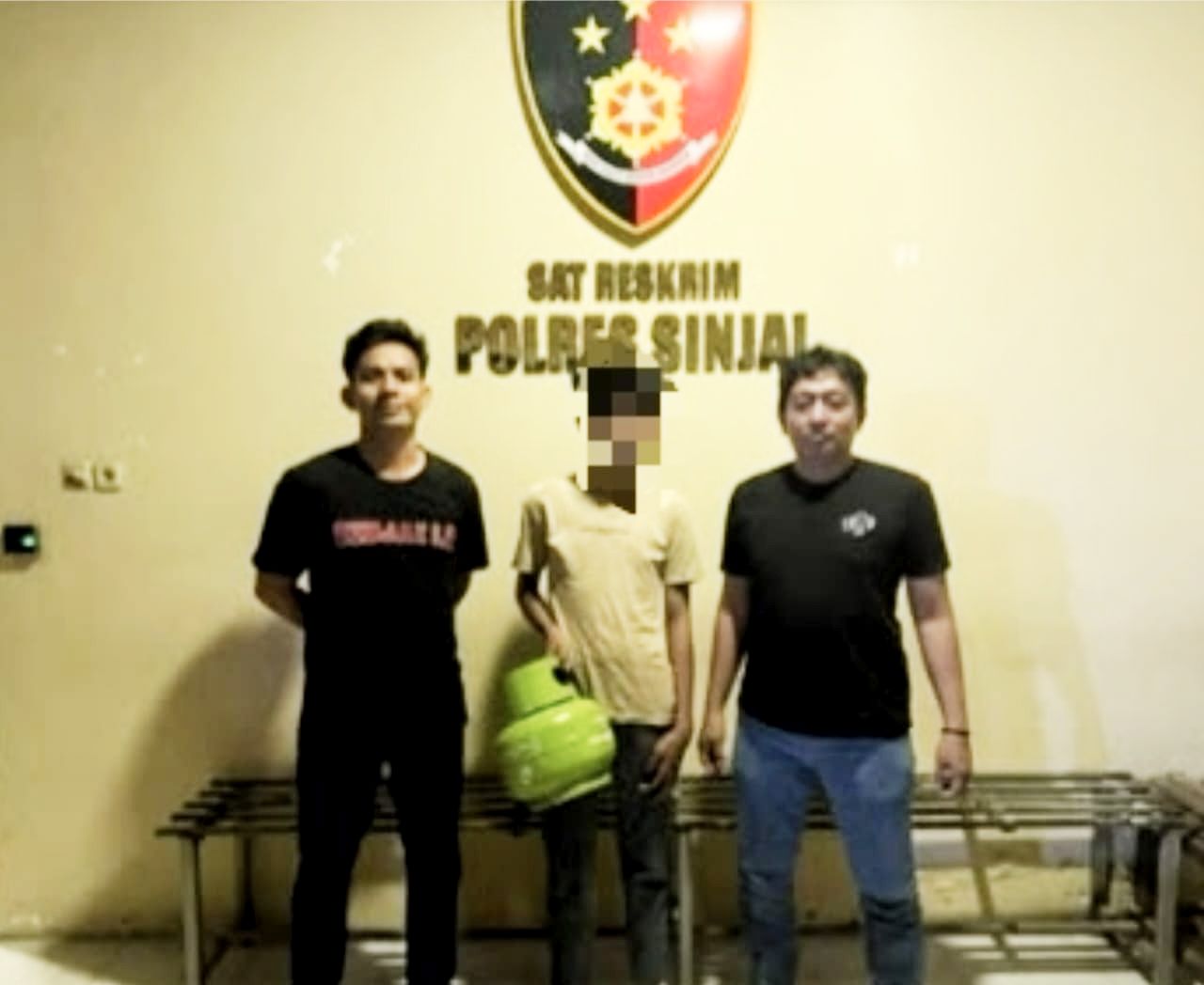 Tiga Kali Bobol Toko Tetangga Lewat Celah Terpal, Remaja di Sinjai Diringkus Polisi