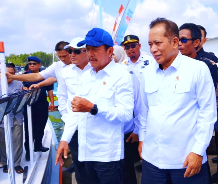 “Kami Melaut Kalau Ada Solar” Keluhan Nelayan Sinjai Langsung Dijawab Menteri KKP