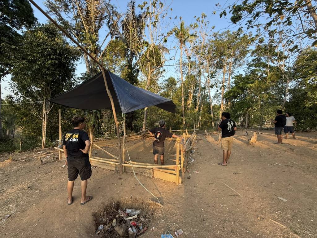 Ketahuan Resmob! Pemain Sabung Ayam di Tellulimpoe Kabur ke Hutan, Arena Dibongkar
