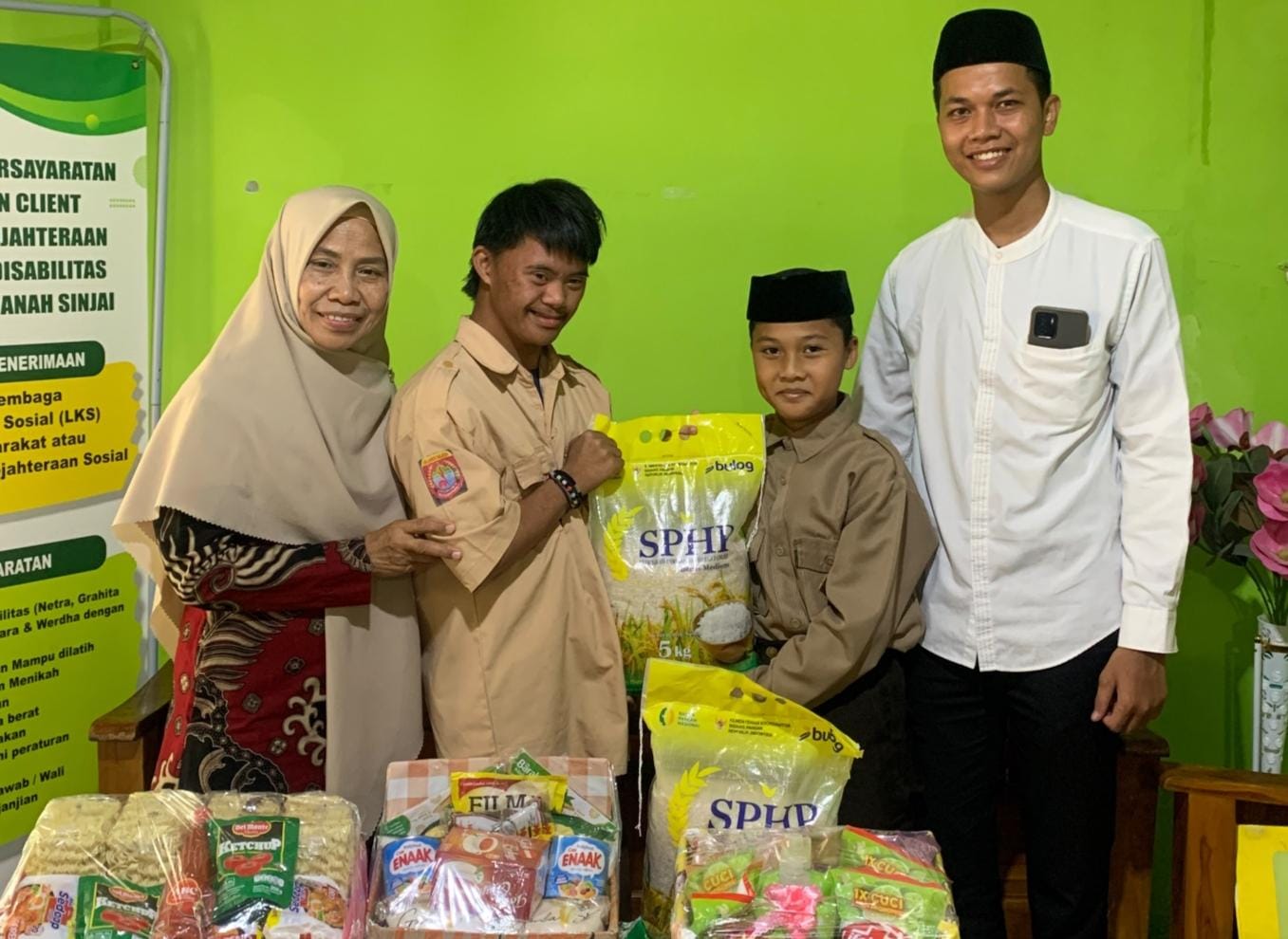 IBRAH SDIT Ibadurrahman Sinjai Hadirkan Kepedulian Lewat Sedekah Jumat, Sembako Disalurkan ke Panti Asuhan